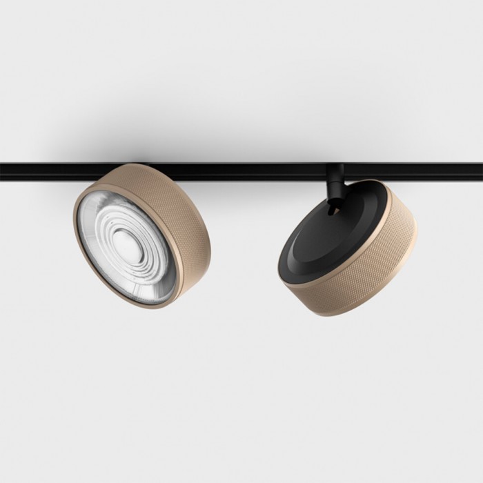 Светильник прожекторный LTX IN_LINE SOL, 2-х групповой, ON/OFF, D95mm, H33mm, LED 10.8W, 3000K, sahara beige/черный (06.9533.14.930.SBG/BK.2G)