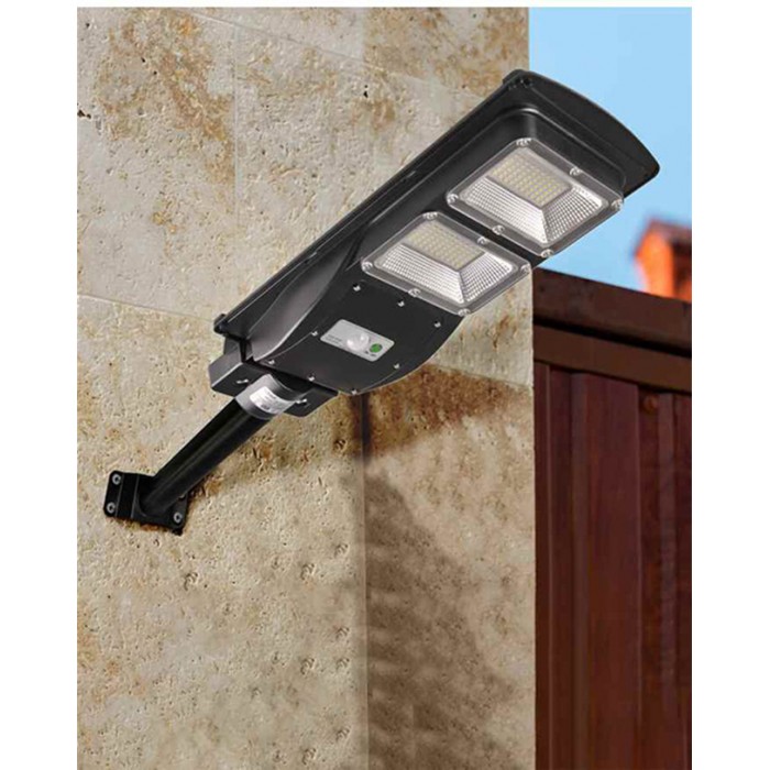 Вуличний світильник на сонячній батареї Goldlux 315502 Street LED 1x6W 6000K 650Lm IP65 чорний Вуличний світильник на сонячній батареї Goldlux 315502 Street LED 1x6W 6000K 650Lm IP65 чорний