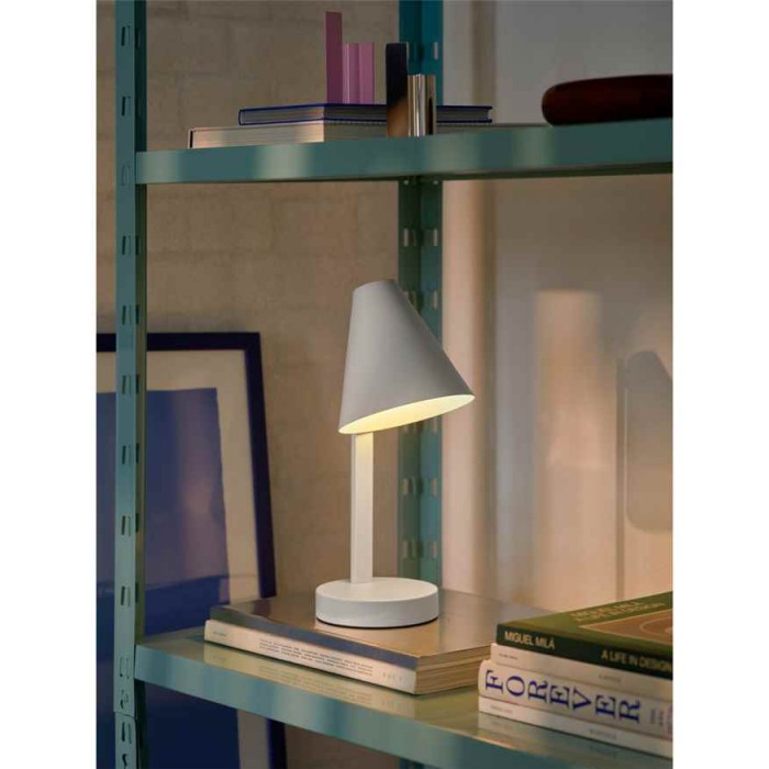 Настольная лампа Nordlux 2512305001 Wilmer E14 1x40W IP20 белая Настольная лампа Nordlux 2512305001 Wilmer E14 1x40W IP20 белая